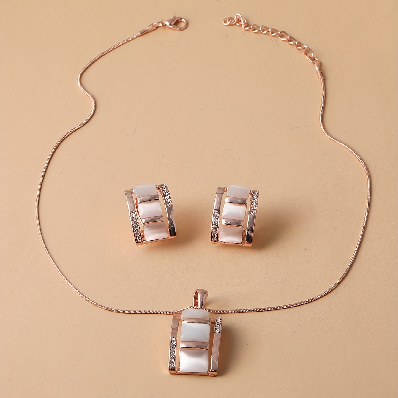 Roseliah | Vrouwen elegante sieradenset met opaal en strass | Roségoud & Wit