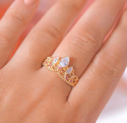 Majestic Glow | Ring Gouden Kronen | Tijdloze Klasse Koninklijke Stijl